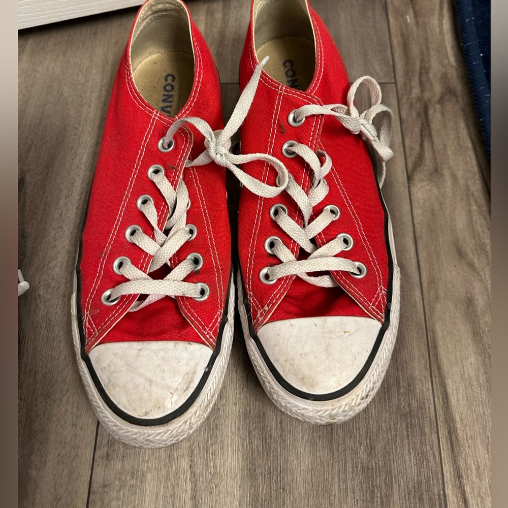 Red converse Chuck Taylor all stars shoes low tops